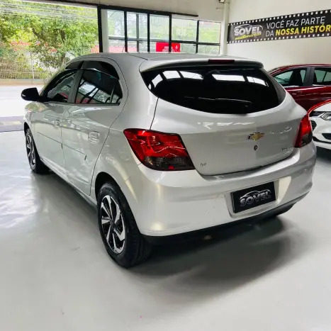 CHEVROLET Onix Hatch 1.4 4P FLEX LT, Foto 4