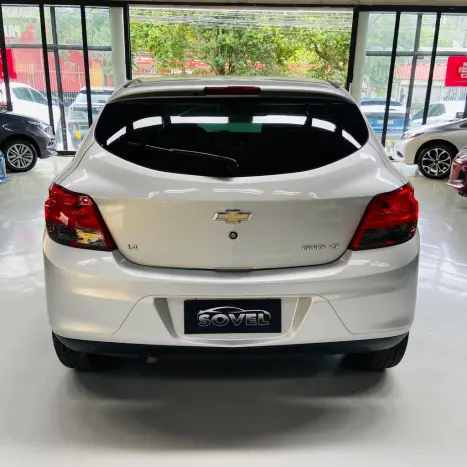 CHEVROLET Onix Hatch 1.4 4P FLEX LT, Foto 5