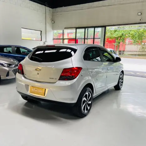 CHEVROLET Onix Hatch 1.4 4P FLEX LT, Foto 8