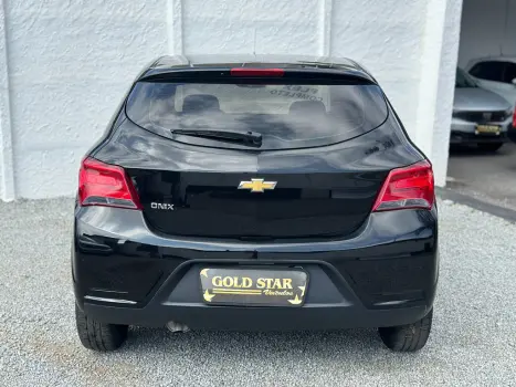 CHEVROLET Onix Hatch 1.0 4P FLEX LT, Foto 6