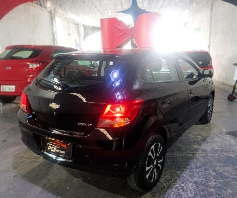 CHEVROLET Onix Hatch 1.4 4P FLEX LT, Foto 2