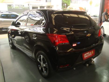 CHEVROLET Onix Hatch 1.4 4P FLEX LTZ, Foto 2