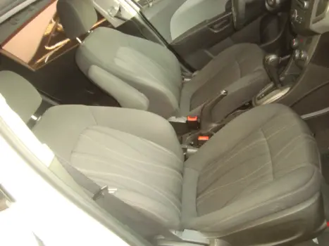 CHEVROLET Sonic Hatch 1.6 16V 4P LT FLEX AUTOM�TICO, Foto 4