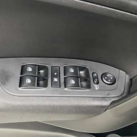 FIAT Argo 1.0 4P FLEX FIREFLY DRIVE, Foto 31 FIAT Argo 1.0 4P FLEX FIREFLY DRIVE, Foto 31