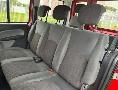 FIAT Doblo 1.8 16V 4P FLEX ESSENCE 6 LUGARES, Foto 15