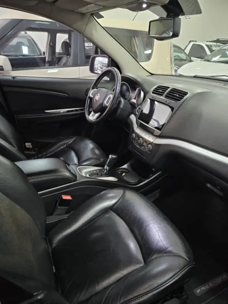 FIAT Freemont 2.4 16V 4P PRECISION AUTOMÁTICO 7 LUGARES, Foto 10