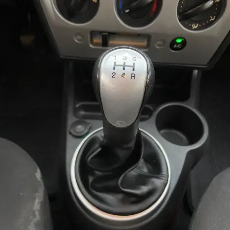 FORD Focus Sedan 1.6 SE 16V 4P FLEX, Foto 9