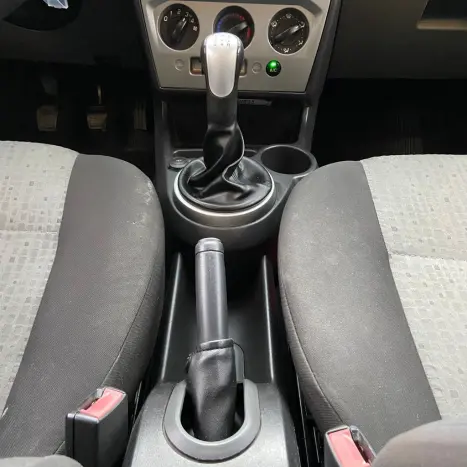 FORD Focus Sedan 1.6 SE 16V 4P FLEX, Foto 23