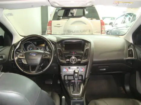 FORD Focus Sedan 2.0 16V 4P FLEX TITANIUM PLUS POWERSHIFT AUTOM�TICO, Foto 6