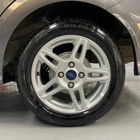 FORD Ka + Sedan 1.5 16V 4P FLEX SIGMA SEL, Foto 9