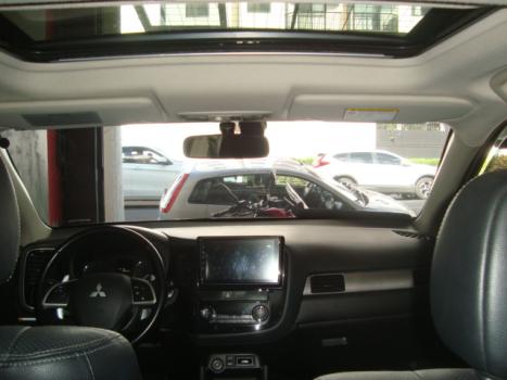 MITSUBISHI Outlander 3.0 V6 24V 4P GT 4X4 AUTOM�TICO, Foto 8
