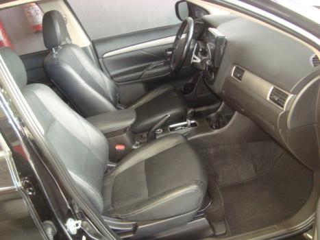 MITSUBISHI Outlander 3.0 V6 24V 4P GT 4X4 AUTOM�TICO, Foto 5
