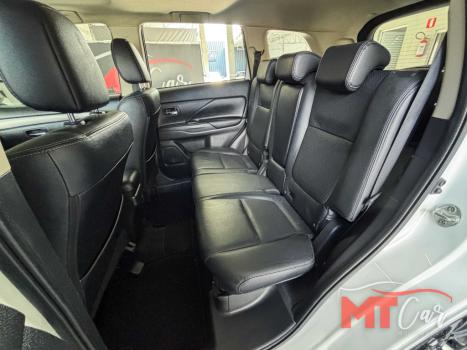 MITSUBISHI Outlander 2.0 16V 4P AUTOM�TICO, Foto 16