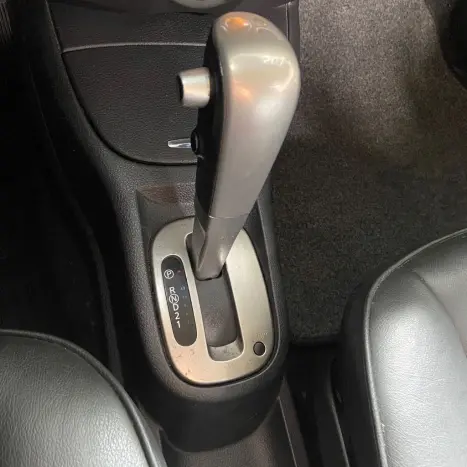 NISSAN Livina 1.8 16V 4P SL FLEX AUTOM�TICO, Foto 12