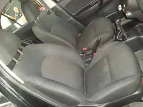 NISSAN March 1.0 12V 4P S FLEX, Foto 4