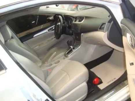NISSAN Sentra 2.0 16V 4P UNIQUE FLEX AUTOM�TICO CVT, Foto 3