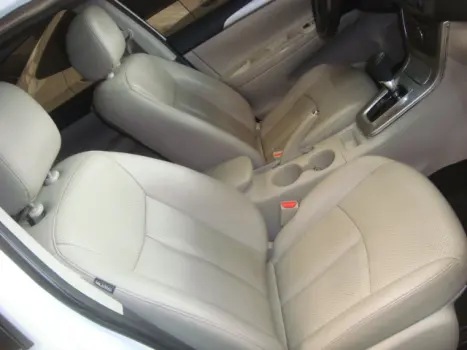 NISSAN Sentra 2.0 16V 4P UNIQUE FLEX AUTOM�TICO CVT, Foto 6
