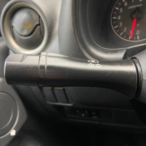 NISSAN Versa Sedan 1.0 4P FLEX, Foto 9 NISSAN Versa Sedan 1.0 4P FLEX, Foto 9