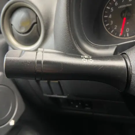 NISSAN Versa Sedan 1.0 4P FLEX, Foto 9