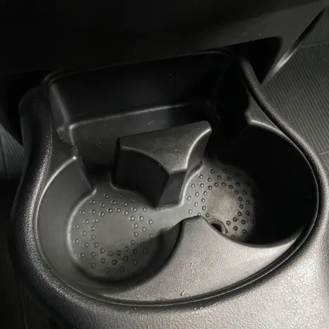 NISSAN Versa Sedan 1.0 4P FLEX, Foto 14