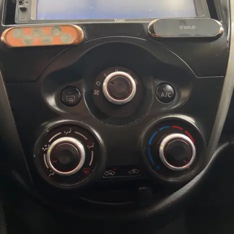 NISSAN Versa Sedan 1.0 4P FLEX, Foto 15