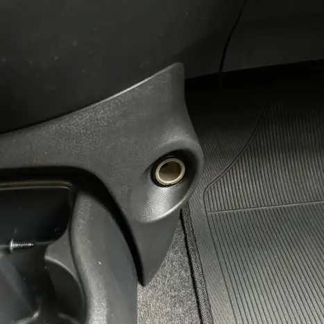 NISSAN Versa Sedan 1.0 4P FLEX, Foto 26