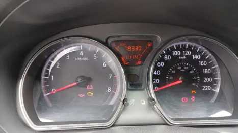 NISSAN Versa Sedan 1.6 16V 4P FLEX SL, Foto 6