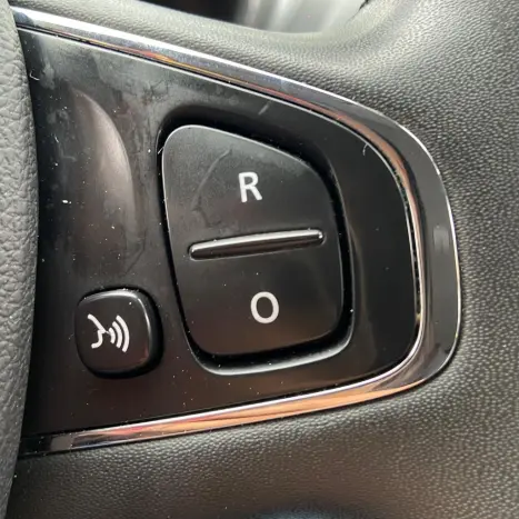 RENAULT Captur 1.6 16V 4P FLEX SCE INTENSE X-TRONIC CVT, Foto 25