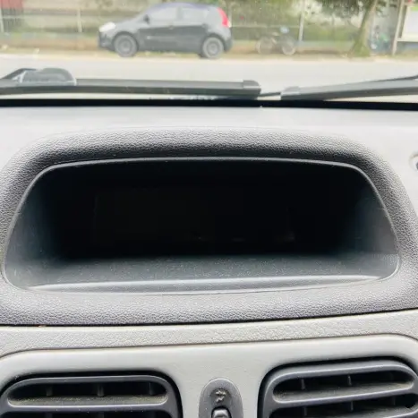 RENAULT Clio Hatch 1.0 RL, Foto 26