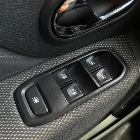 RENAULT Logan 1.6 16V 4P FLEX SCE ZEN X-TRONIC AUTOM�TICO CVT, Foto 15