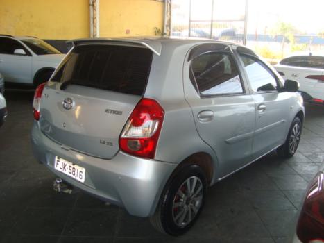 TOYOTA Etios Hatch 1.3 16V 4P FLEX XS, Foto 2