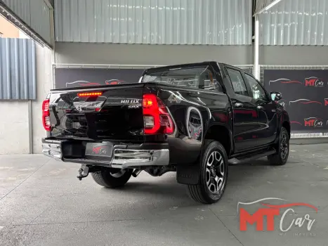 TOYOTA Hilux Caminhonete 2.8 16V SRX 4X4 TURBO DIESEL CABINE DUPLA AUTOMTICO, Foto 4