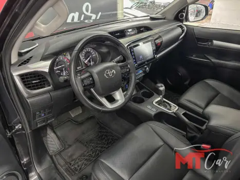 TOYOTA Hilux Caminhonete 2.8 16V SRX 4X4 TURBO DIESEL CABINE DUPLA AUTOMTICO, Foto 9