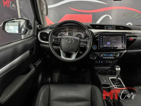 TOYOTA Hilux Caminhonete 2.8 16V SRX 4X4 TURBO DIESEL CABINE DUPLA AUTOMTICO, Foto 12