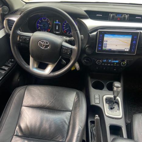 TOYOTA Hilux Caminhonete 2.8 16V SRV 4X4 DIESEL CABINE DUPLA AUTOMTICO, Foto 28