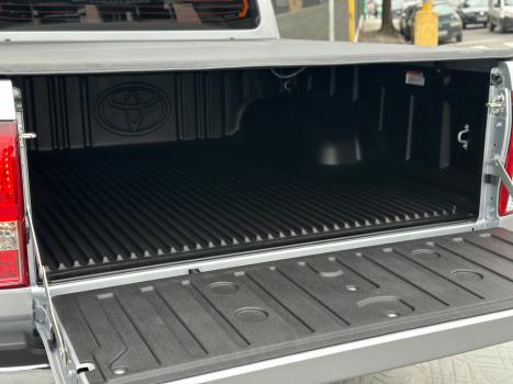 TOYOTA Hilux Caminhonete 2.8 16V 4P SR 4X4 DIESEL CABINE DUPLA AUTOM�TICO, Foto 9