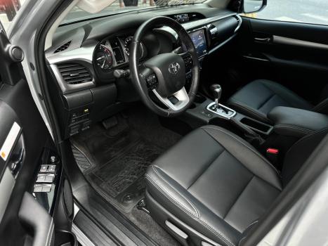 TOYOTA Hilux Caminhonete 2.8 16V 4P SR 4X4 DIESEL CABINE DUPLA AUTOM�TICO, Foto 10