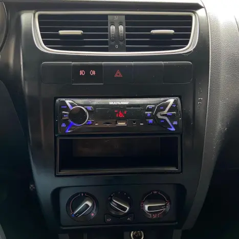 VOLKSWAGEN Fox 1.6 4P, Foto 11