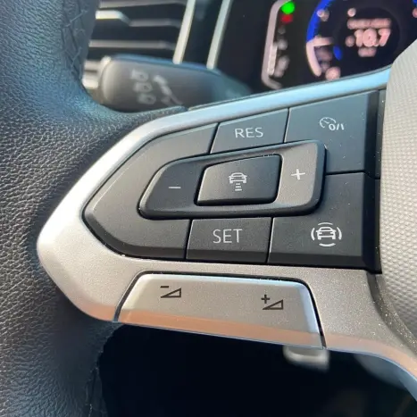 VOLKSWAGEN Nivus 1.0 4P FLEX 200 TSI HIGHLINE TURBO AUTOM�TICO, Foto 9