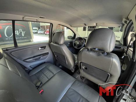 VOLKSWAGEN Space Fox 1.6 4P FLEX SPORTLINE I-MOTION AUTOMATIZADO, Foto 18 VOLKSWAGEN Space Fox 1.6 4P FLEX SPORTLINE I-MOTION AUTOMATIZADO, Foto 18