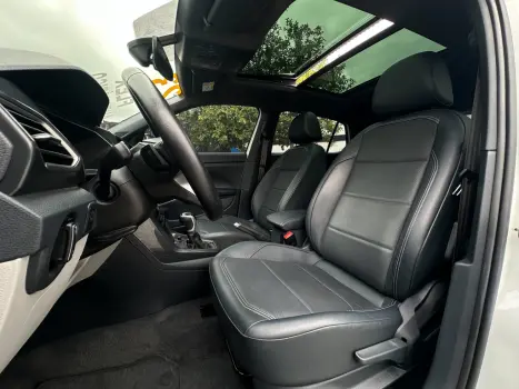 VOLKSWAGEN T-Cross 1.4 4P 250 TSI FLEX HIGHLINE AUTOM�TICO, Foto 10