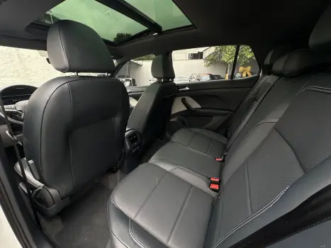 VOLKSWAGEN T-Cross 1.4 4P 250 TSI FLEX HIGHLINE AUTOM�TICO, Foto 11