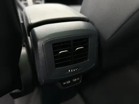 VOLKSWAGEN T-Cross 1.4 4P 250 TSI FLEX HIGHLINE AUTOM�TICO, Foto 12