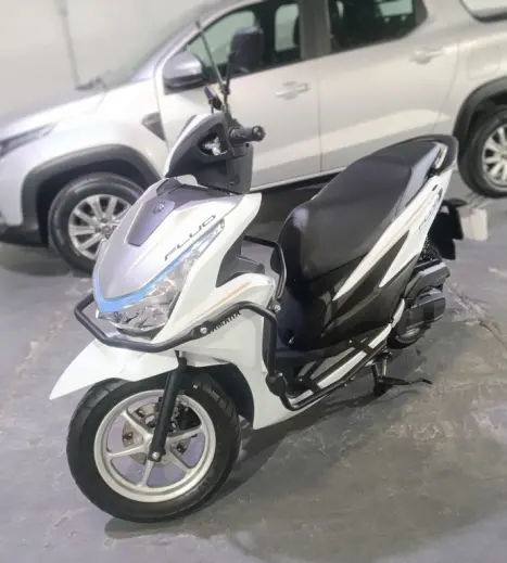 YAMAHA Fluo 125 ABS, Foto 3