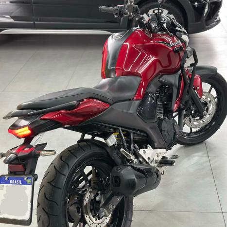 YAMAHA FZ 15 Fazer ABS, Foto 4