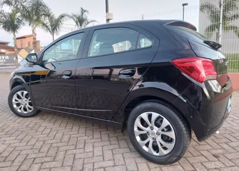 CHEVROLET Onix Hatch 1.0 4P FLEX JOY BLACK, Foto 3
