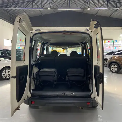 FIAT Doblo 1.8 16V 4P FLEX ESSENCE 7 LUGARES, Foto 7