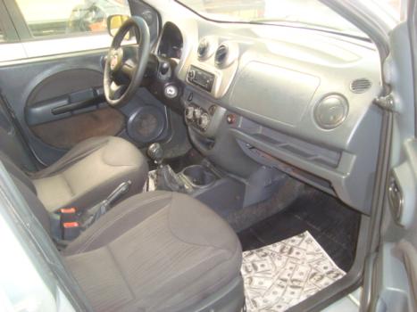 FIAT Uno 1.0 4P FLEX EVO VIVACE CELEBRATION, Foto 3