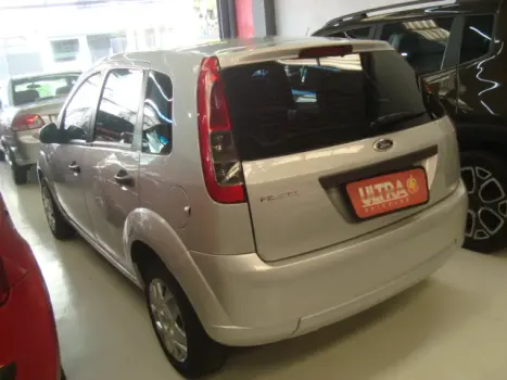 FORD Fiesta Hatch 1.0 4P FLEX, Foto 2