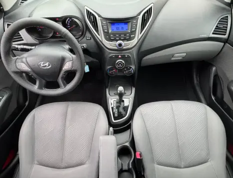HYUNDAI HB 20 Sedan 1.6 16V 4P FLEX COMFORT PLUS AUTOMTICO, Foto 13